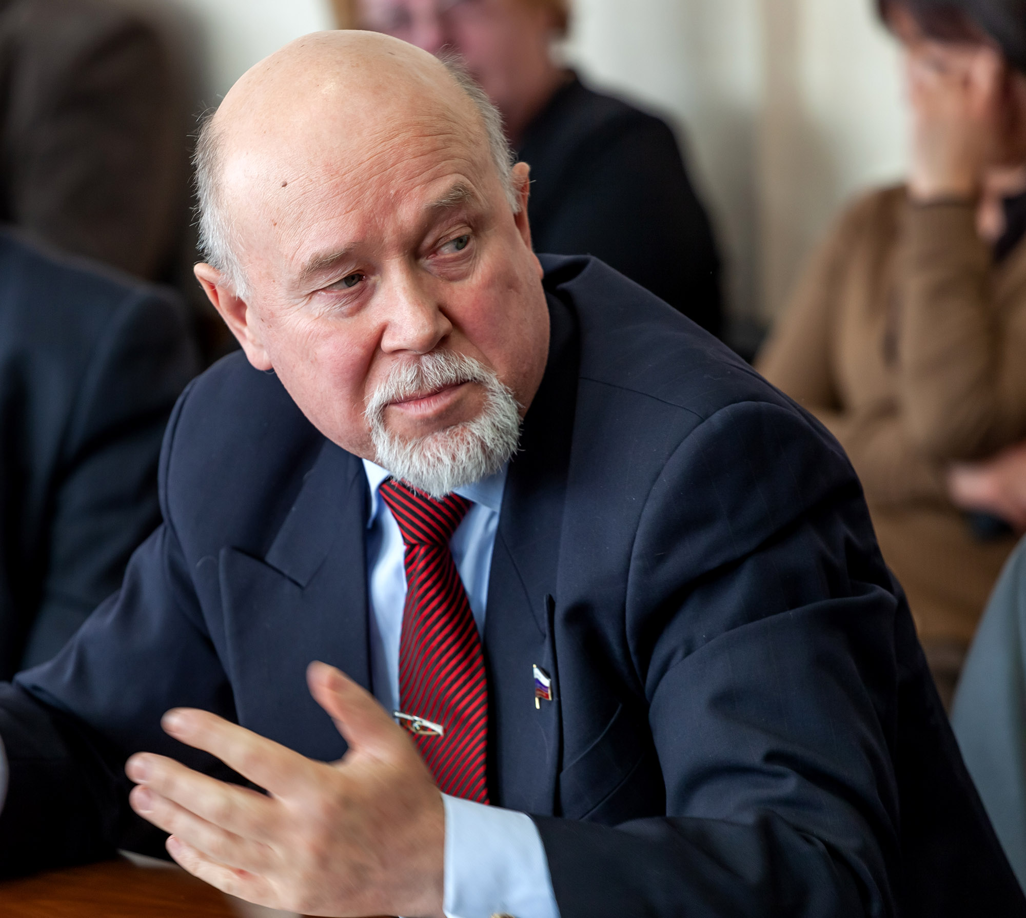 Академик Колесников